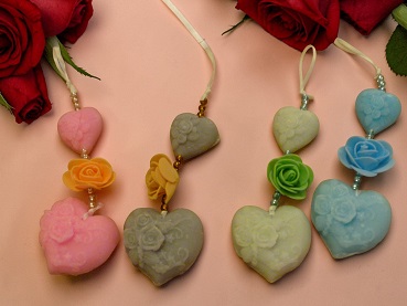 (image for) zeepketting liefde in relief